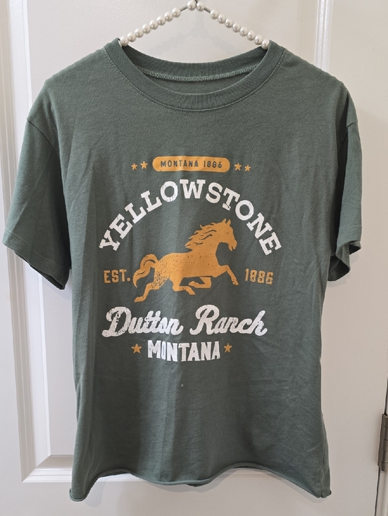 Yellowstone Tops - Yellowstone Dutton Ranch Graphic Tee - Green